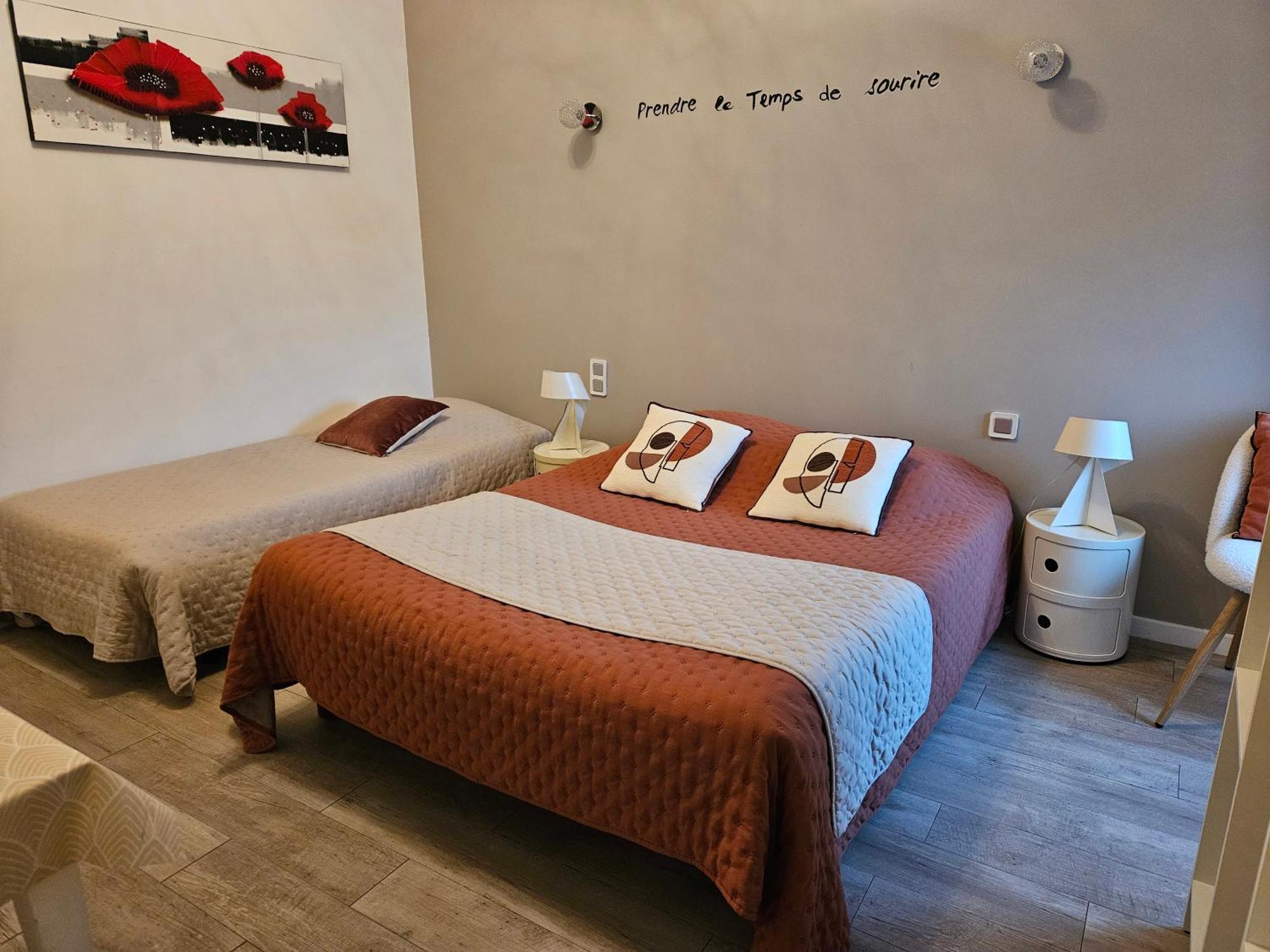 A La Gloriette Bed & Breakfast Neuville-de-Poitou Bagian luar foto